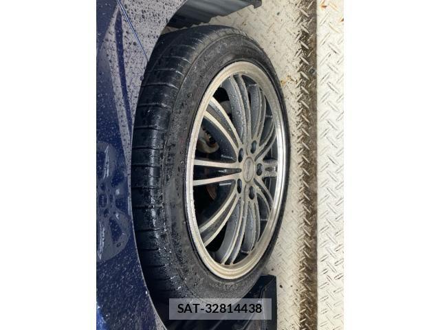 Toyota ISIS 2008-02 8412966-13