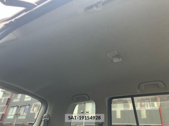 Toyota ISIS 2007-12 8412967-23