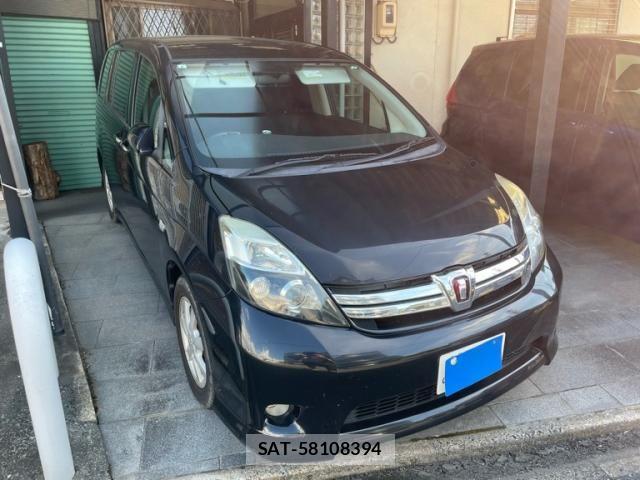 Toyota ISIS 2011-09 8412968-0