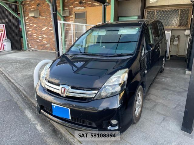 Toyota ISIS 2011-09 8412968-1