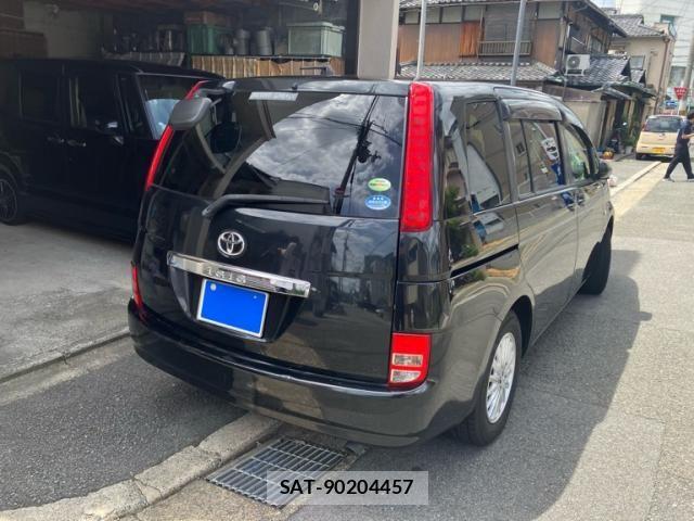Toyota ISIS 2006-05 8485523-10