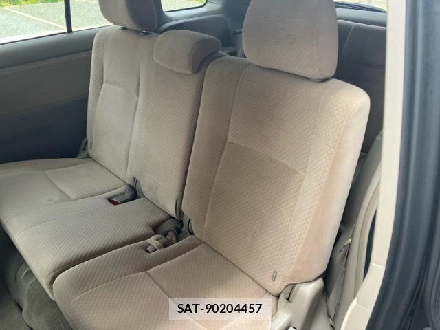 Toyota ISIS 2006-05 8485523-14