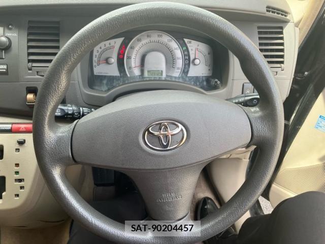 Toyota ISIS 2006-05 8485523-16