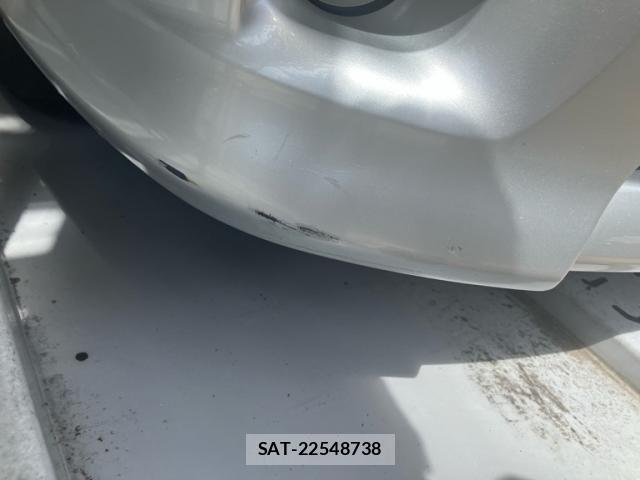 Toyota ISIS 2010-07 8485522-10