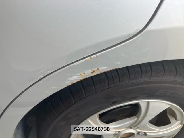 Toyota ISIS 2010-07 8485522-11