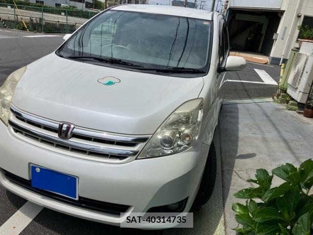 Toyota ISIS 2010-08 8562226-1