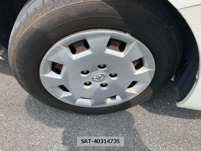 Toyota ISIS 2010-08 8562226-3