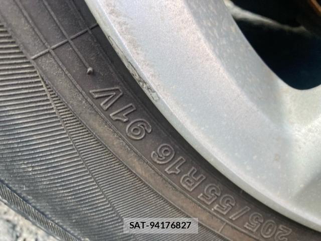 Toyota ISIS 2005-03 8562224-9