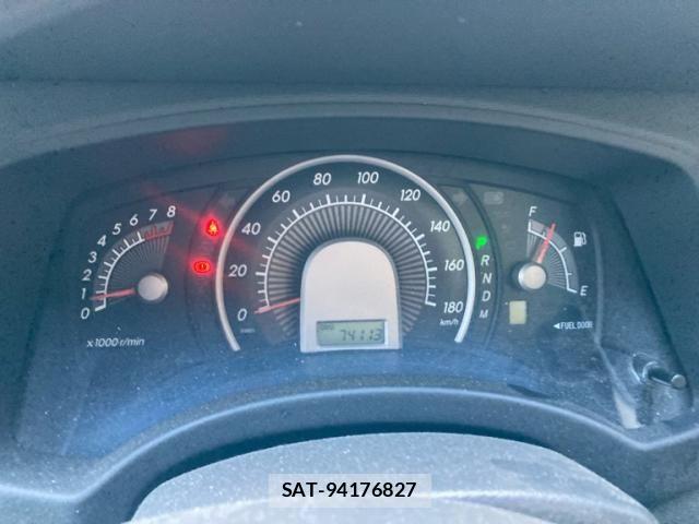 Toyota ISIS 2005-03 8562224-18