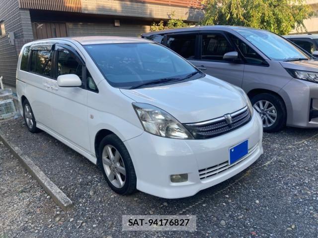 Toyota ISIS 2005-03 8562224-1