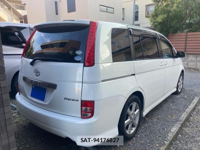 Toyota ISIS 2005-03 8562224-2