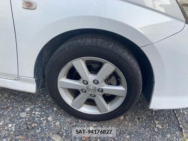 Toyota ISIS 2005-03 8562224-5