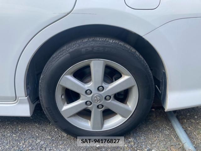 Toyota ISIS 2005-03 8562224-7