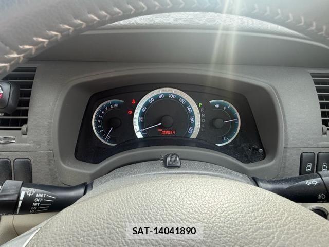 Toyota ISIS 2010-09 8627210-10