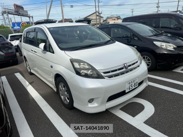 Toyota ISIS 2010-09 8627210-1
