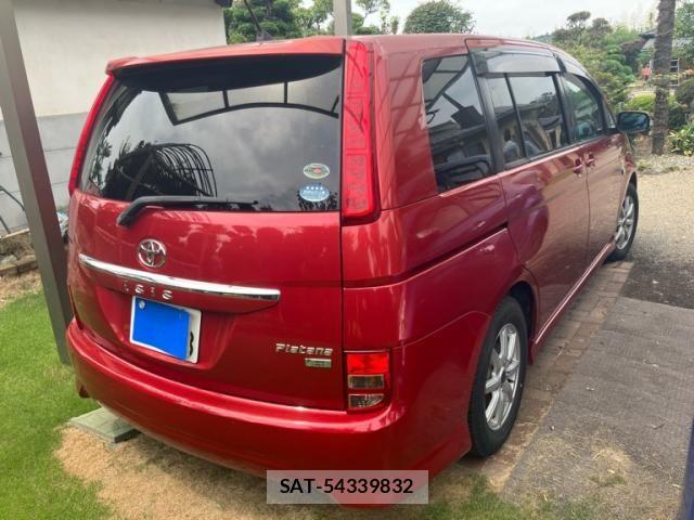 Toyota ISIS 2009-10 8627212-4