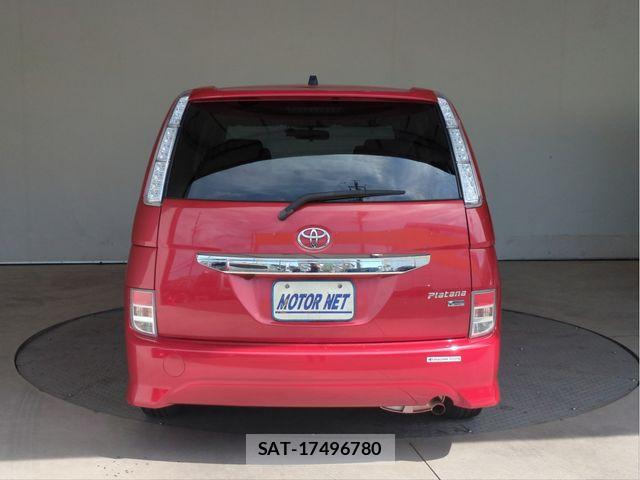 Toyota ISIS 2012-11 8659563-17