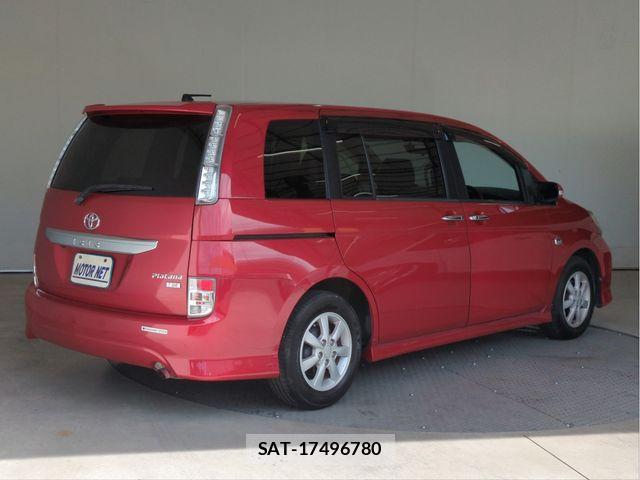 Toyota ISIS 2012-11 8659563-1