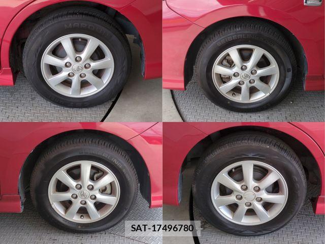 Toyota ISIS 2012-11 8659563-22