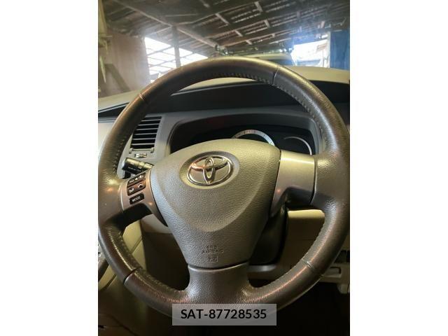 Toyota ISIS 2010-02 8659571-20