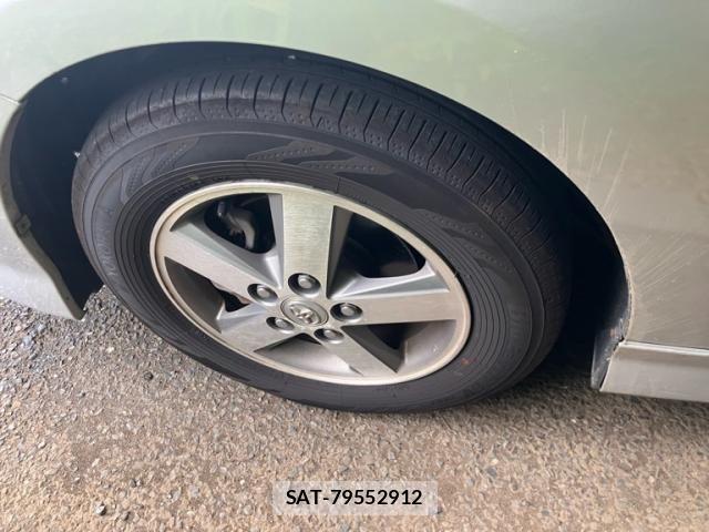 Toyota ISIS 2005-09 8659555-10