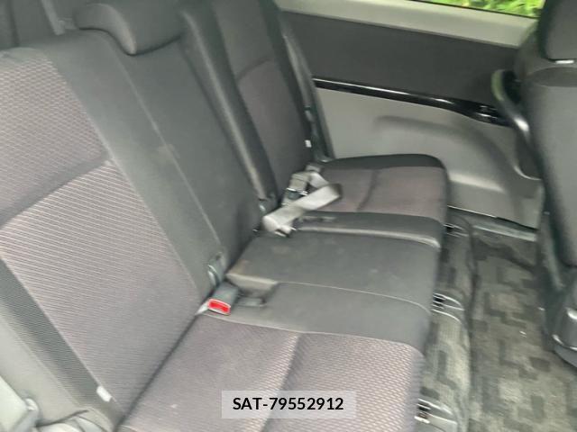 Toyota ISIS 2005-09 8659555-12