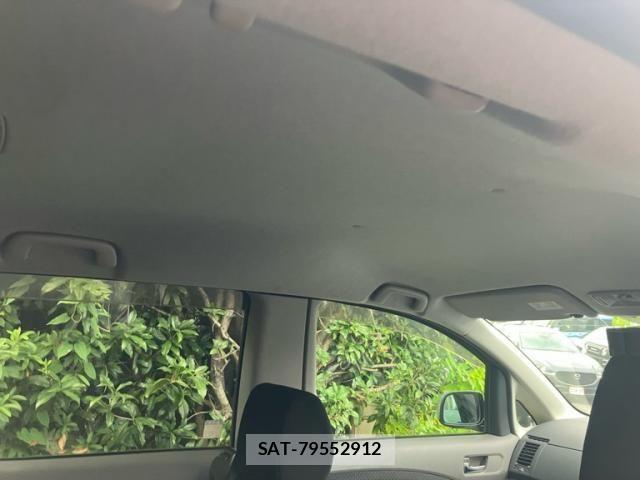 Toyota ISIS 2005-09 8659555-13