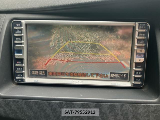 Toyota ISIS 2005-09 8659555-18