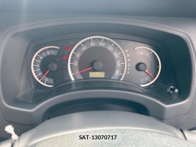 Toyota ISIS 2013-07 8659570-15