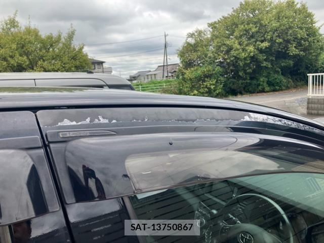 Toyota ISIS 2011-09 8685734-6