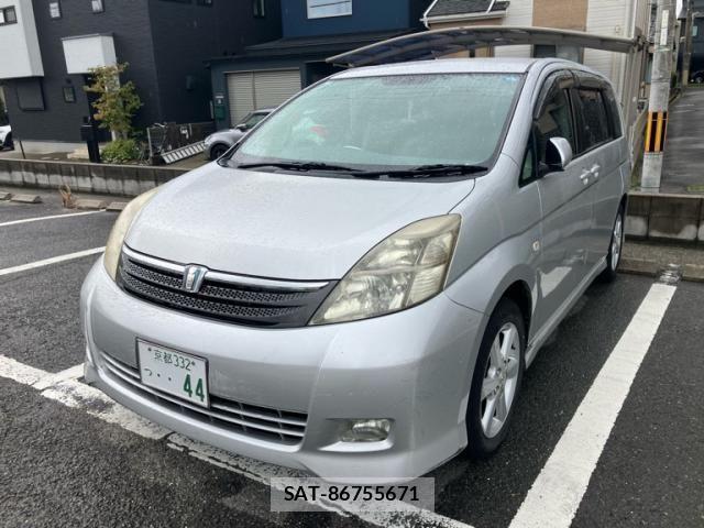 Toyota ISIS 2005-04 8742847-1