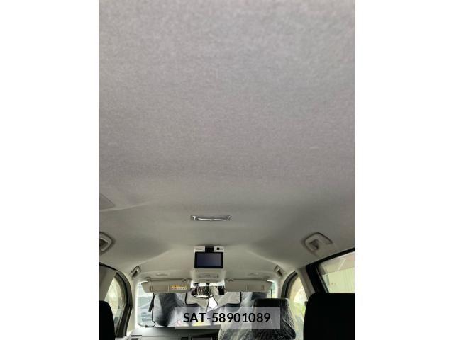 Toyota ISIS 2016-04 8742844-11
