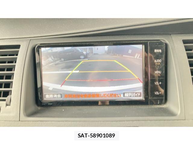 Toyota ISIS 2016-04 8742844-28