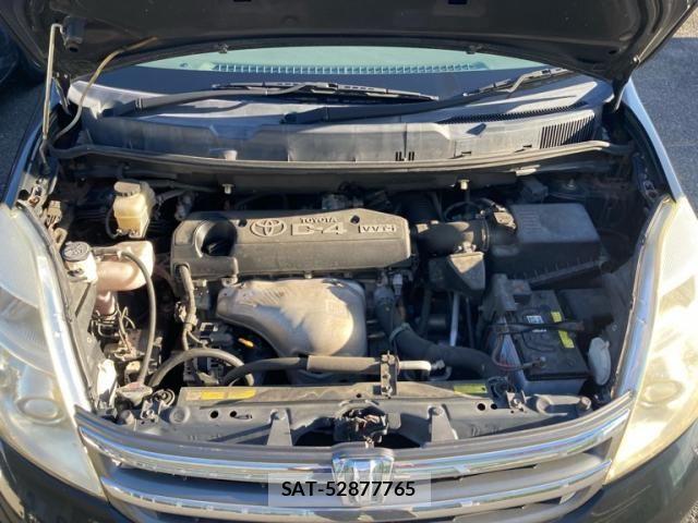 Toyota ISIS 2007-07 8742849-12
