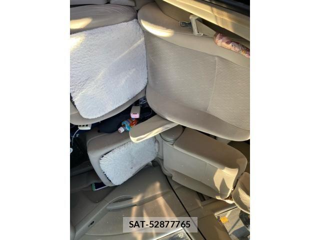 Toyota ISIS 2007-07 8742849-14