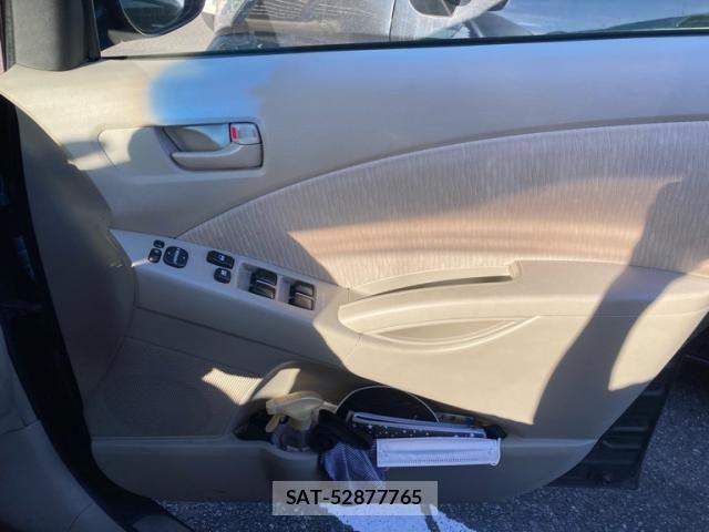 Toyota ISIS 2007-07 8742849-23