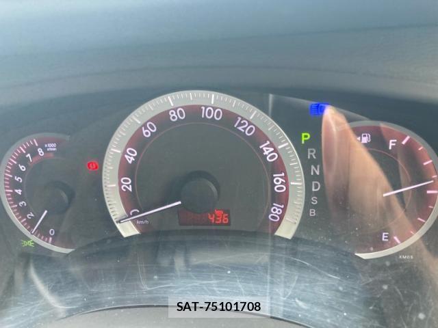 Toyota ISIS 2012-01 8780637-17