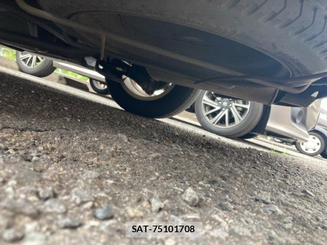 Toyota ISIS 2012-01 8780637-5