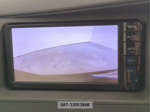 Toyota ISIS 2016-03 8796256-9