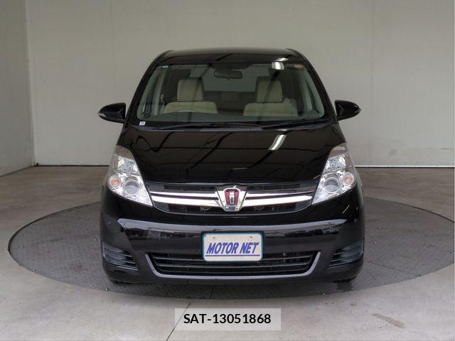 Toyota ISIS 2016-03 8796256-14