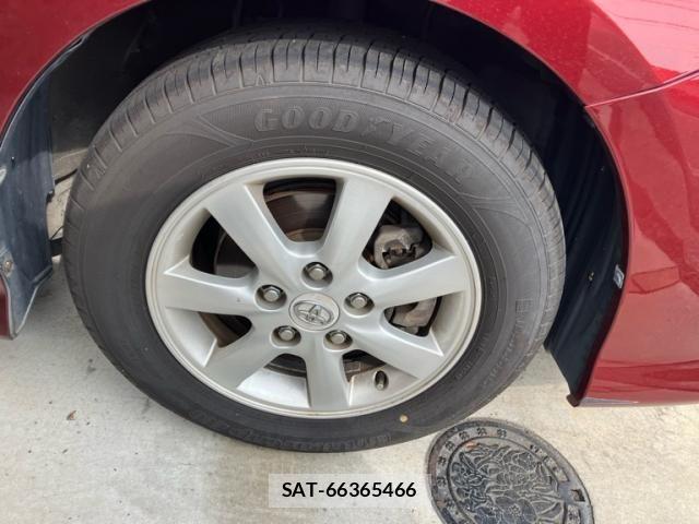 Toyota ISIS 2008-11 8829576-4
