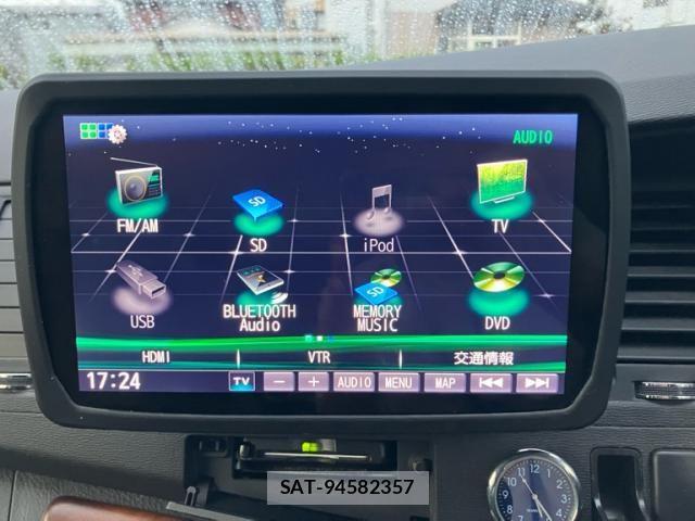 Toyota ISIS 2016-01 8849400-11