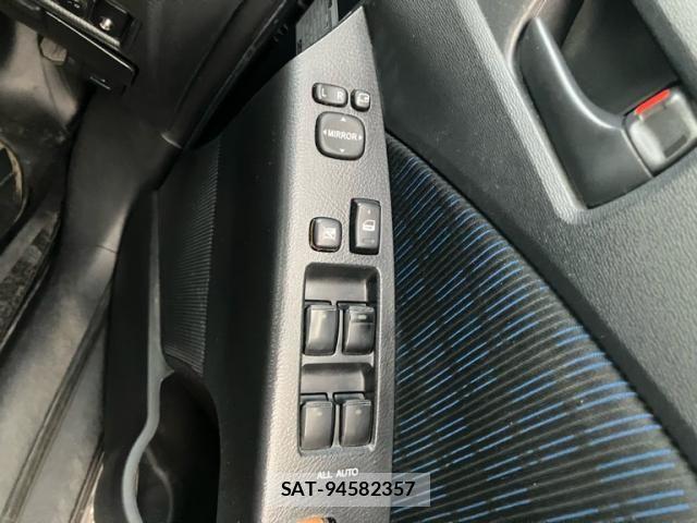 Toyota ISIS 2016-01 8849400-16