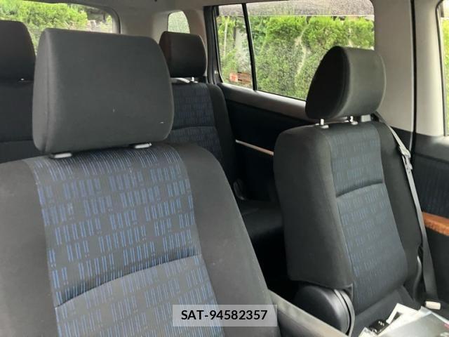 Toyota ISIS 2016-01 8849400-18