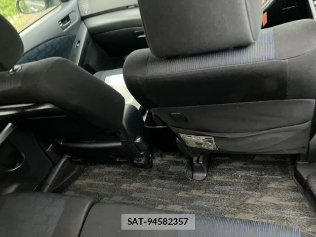 Toyota ISIS 2016-01 8849400-20