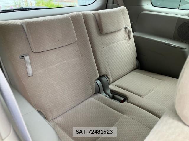 Toyota ISIS 2006-03 8880184-16