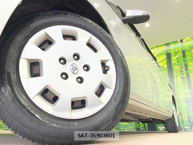 Toyota ISIS 2014-08 8883756-13