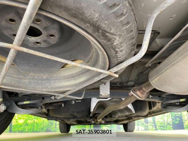 Toyota ISIS 2014-08 8883756-19