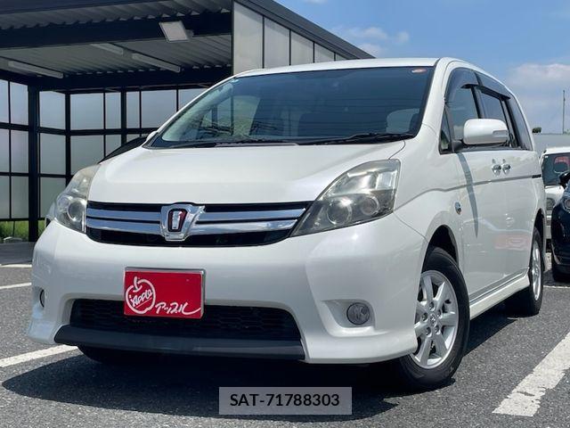 Toyota ISIS 2012-08 7219969-0