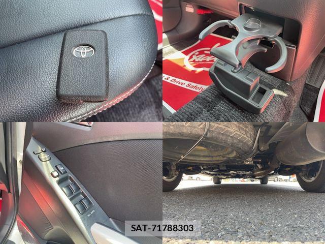 Toyota ISIS 2012-08 7219969-28